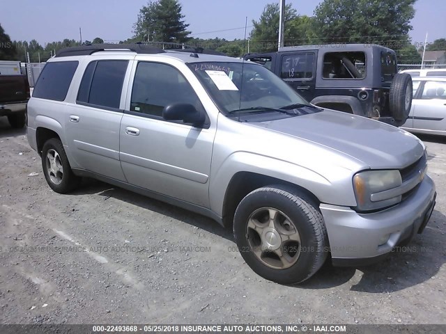 1GNES16S156138219 - 2005 CHEVROLET TRAILBLAZER EXT LS/EXT LT SILVER photo 1