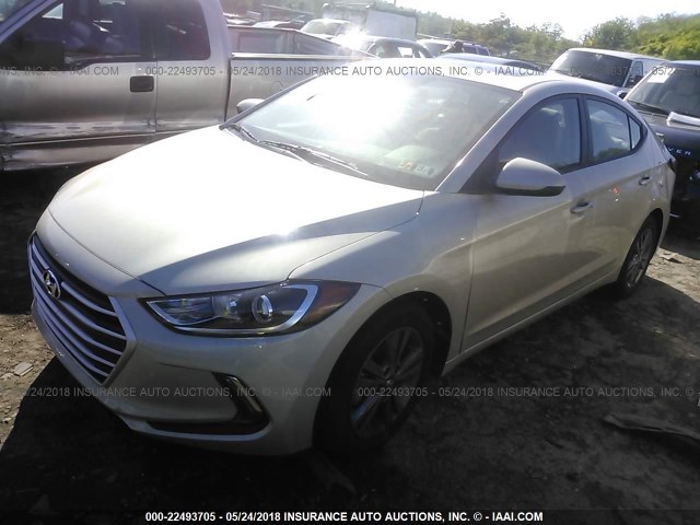 5NPD84LFXJH274425 - 2018 HYUNDAI ELANTRA SEL/VALUE/LIMITED BEIGE photo 2