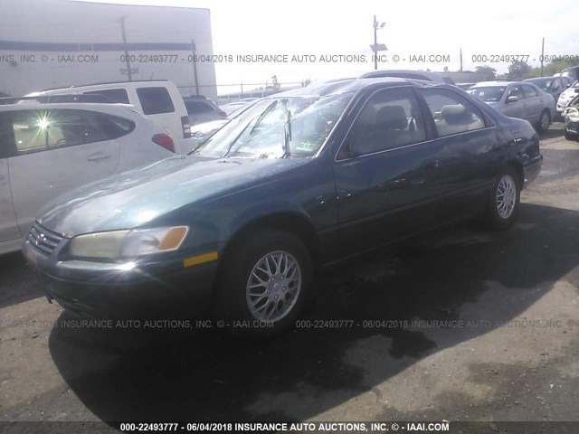 4T1BG22K3WU226917 - 1998 TOYOTA CAMRY CE/LE/XLE მწვანე ფოტო 2