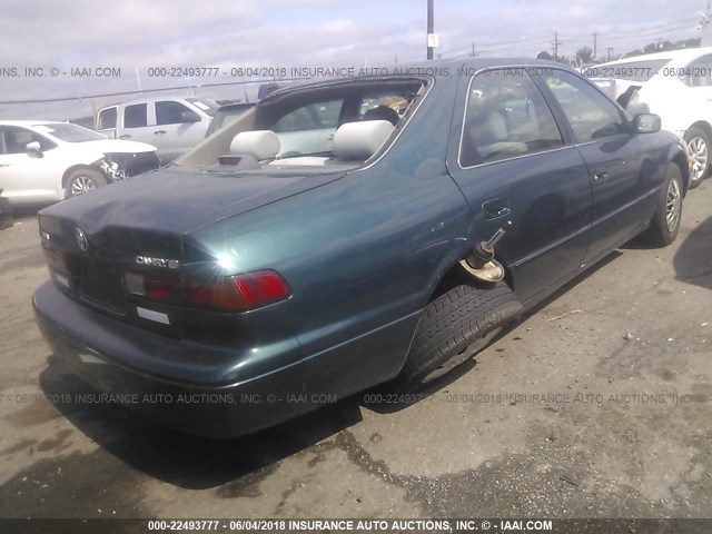4T1BG22K3WU226917 - 1998 TOYOTA CAMRY CE/LE/XLE მწვანე ფოტო 4