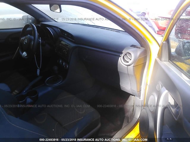 JTKJF5C78C3023160 - 2012 TOYOTA SCION TC 黄色 照片 5