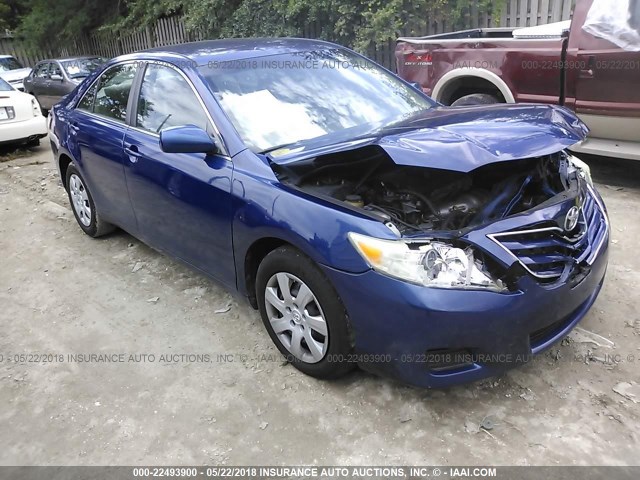4T1BF3EK5AU561528 - 2010 TOYOTA CAMRY SE/LE/XLE BLUE photo 1