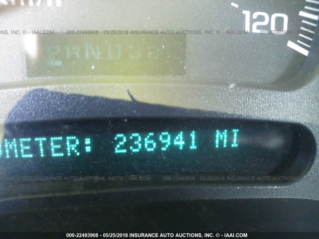 2GCEC13T951353891 - 2005 CHEVROLET SILVERADO C1500 GRAY photo 7