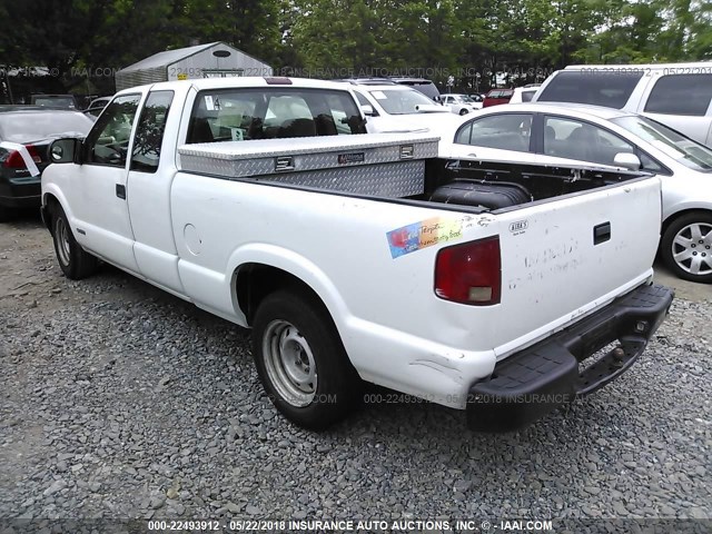 1GCCS19W728263255 - 2002 CHEVROLET S TRUCK S10 WHITE photo 3