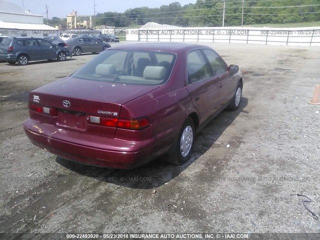 4T1BG22K7WU850428 - 1998 TOYOTA CAMRY CE/LE/XLE RED photo 4