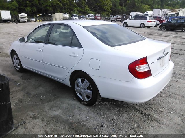 4T1BE32K12U106037 - 2002 TOYOTA CAMRY LE/XLE/SE თეთრი ფოტო 3