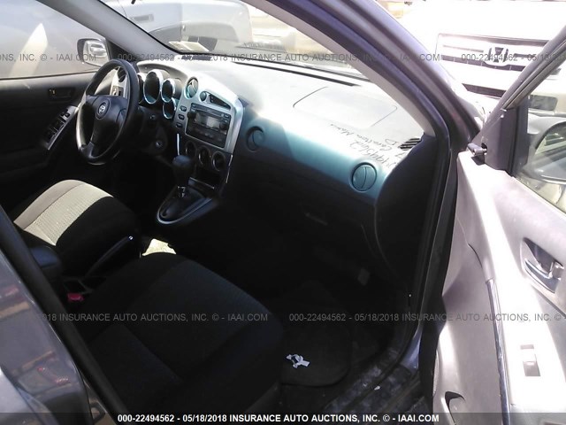 2T1KR32E77C656947 - 2007 TOYOTA COROLLA MATRIX XR GRAY photo 5