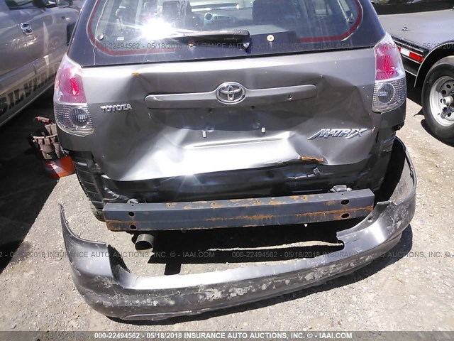 2T1KR32E77C656947 - 2007 TOYOTA COROLLA MATRIX XR GRAY photo 6