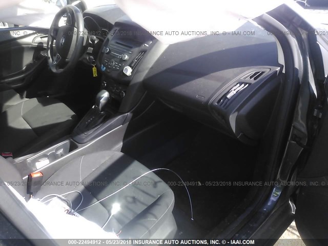 1FADP3E22GL386282 - 2016 FORD FOCUS S GRAY photo 5