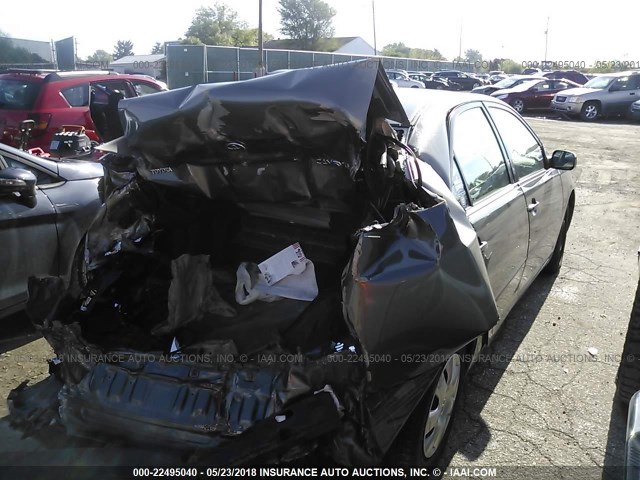 4T1BE32K94U940480 - 2004 TOYOTA CAMRY LE/XLE/SE ნაცრისფერი ფოტო 4