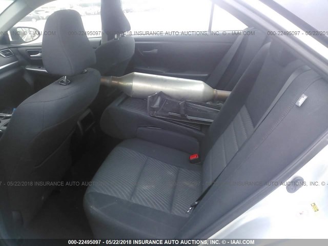 4T1BF1FK6GU590256 - 2016 TOYOTA CAMRY LE/XLE/SE/XSE SILVER photo 8