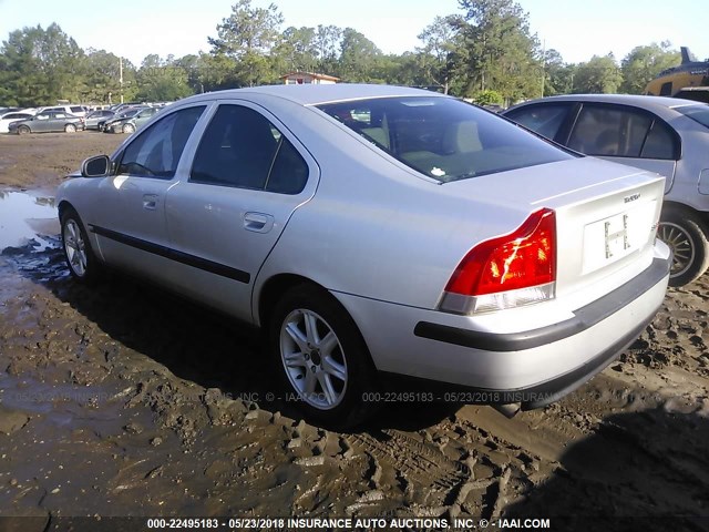YV1RS61R222157984 - 2002 VOLVO S60 SILVER photo 3