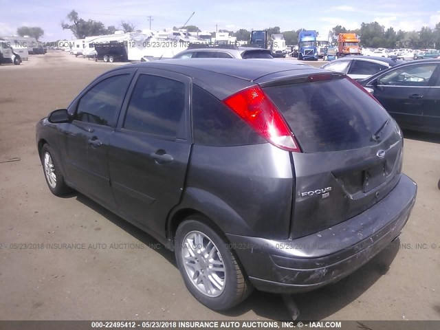1FAFP37N07W325124 - 2007 FORD FOCUS ZX5/S/SE/SES 灰色 照片 3