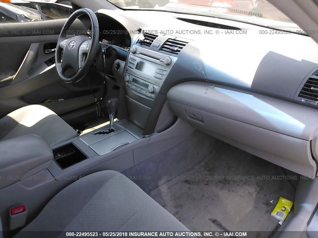 JTNBB46K573032529 - 2007 TOYOTA CAMRY NEW GENERAT HYBRID GRAY photo 5