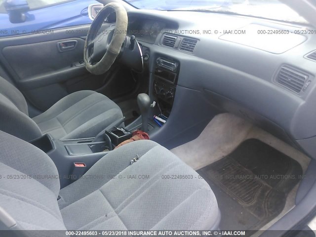 4T1BG22K8WU833458 - 1998 TOYOTA CAMRY CE/LE/XLE 白色 照片 5