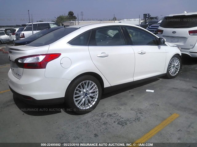 1FADP3J28EL241850 - 2014 FORD FOCUS TITANIUM WHITE photo 4