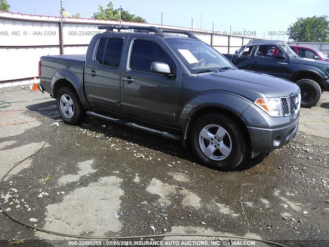 1N6AD07W75C402586 - 2005 NISSAN FRONTIER CREW CAB LE/CREW CAB SE/CREW CAB OFF ROAD GRAY photo 1