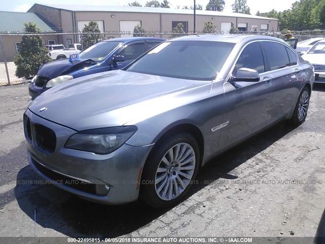 WBAKC8C56CC437376 - 2012 BMW 750 LXI GRAY photo 2