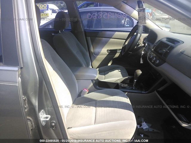 4T1BE32K66U732656 - 2006 TOYOTA CAMRY LE/XLE/SE ნაცრისფერი ფოტო 5