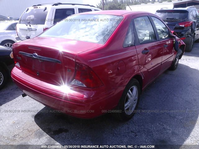 1FAFP34P02W271337 - 2002 FORD FOCUS SE/SE COMFORT RED photo 4