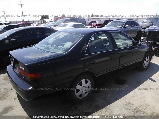 JT2BF28K3Y0258624 - 2000 TOYOTA CAMRY LE/XLE შავი ფოტო 4