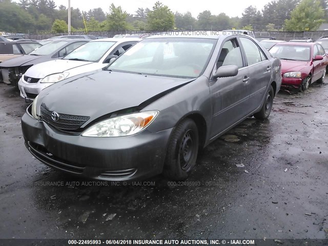 4T1BE32K94U889191 - 2004 TOYOTA CAMRY LE/XLE/SE ნაცრისფერი ფოტო 2