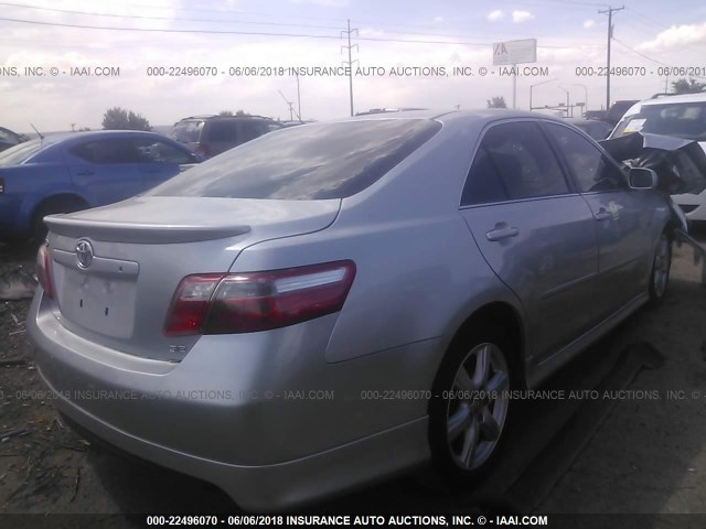 4T1BK46K07U047689 - 2007 TOYOTA CAMRY NEW GENERAT LE/XLE/SE SILVER photo 4