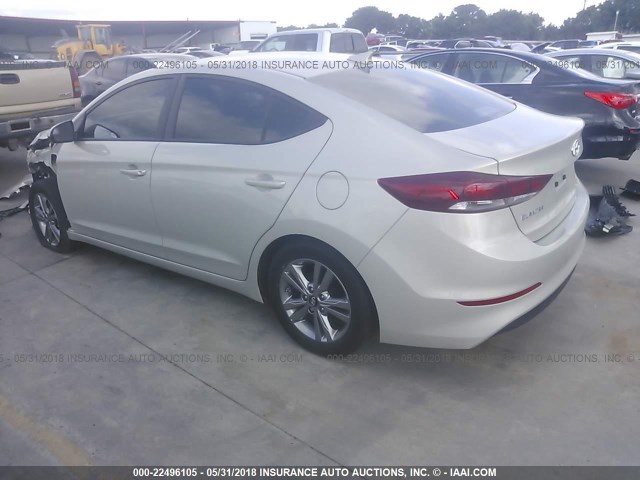 KMHD84LF2HU423812 - 2017 HYUNDAI ELANTRA SE/VALUE/LIMITED GOLD photo 3