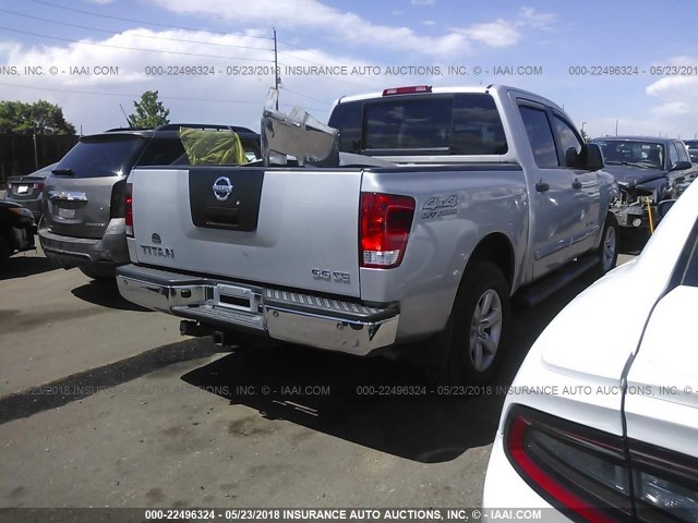 1N6AA07C08N358440 - 2008 NISSAN TITAN XE/SE/LE/PRO-4X SILVER photo 4