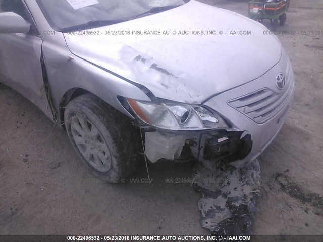 4T4BE46KX9R132829 - 2009 TOYOTA CAMRY SE/LE/XLE SILVER photo 6