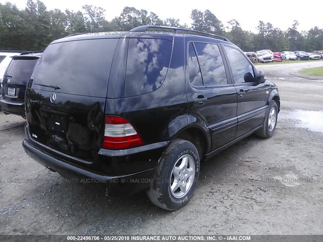 4JGAB54E9YA178895 - 2000 MERCEDES-BENZ ML 320 BLACK photo 4