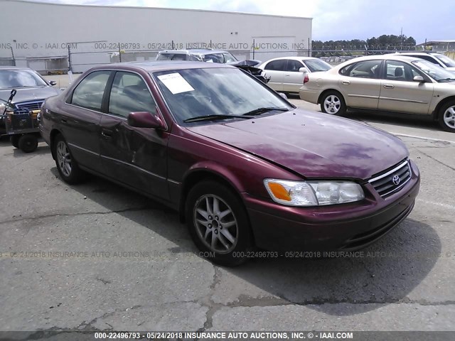 4T1BF28K11U967246 - 2001 TOYOTA CAMRY LE/XLE RED photo 1