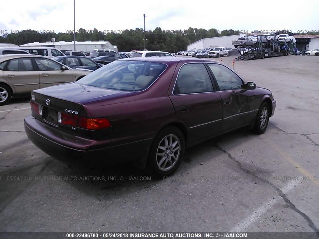 4T1BF28K11U967246 - 2001 TOYOTA CAMRY LE/XLE أحمر صورة 4