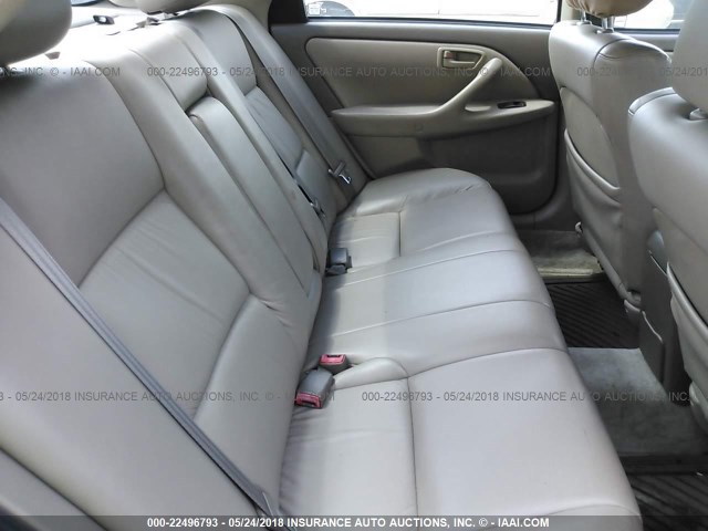 4T1BF28K11U967246 - 2001 TOYOTA CAMRY LE/XLE أحمر صورة 8
