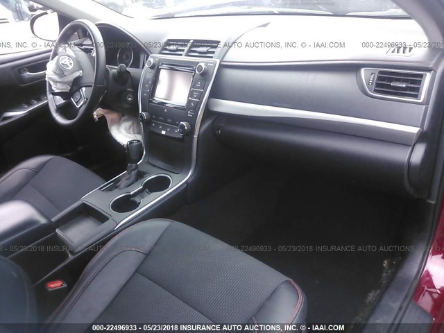 4T1BF1FKXHU650508 - 2017 TOYOTA CAMRY LE/XLE/SE/XSE 红色 照片 5