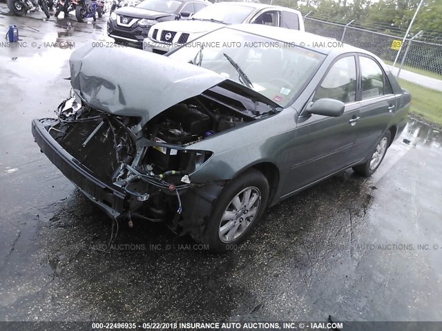 4T1BE30K82U608949 - 2002 TOYOTA CAMRY LE/XLE/SE GRAY photo 2