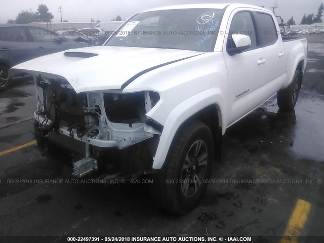 3TMDZ5BNXHM022206 - 2017 TOYOTA TACOMA DBL CAB/SR5/TRD SPORT/OR WHITE photo 2