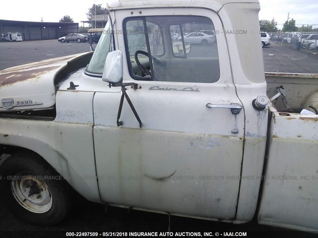 F10C9R36173 - 1959 FORD F100 BEIGE photo 6