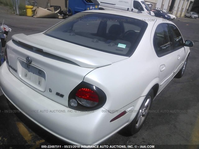 JN1CA31D1YT505572 - 2000 NISSAN MAXIMA GLE/GXE/SE WHITE photo 4