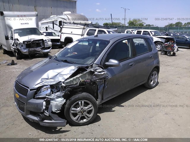 KL1TD6DE7AB115878 - 2010 CHEVROLET AVEO LS/LT GRAY photo 2