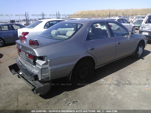 JT2BF22K4W0143617 - 1998 TOYOTA CAMRY CE/LE/XLE GOLD photo 4