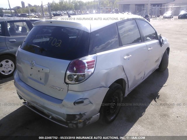 2T1KR30EX7C679075 - 2007 TOYOTA COROLLA MATRIX XR SILVER photo 4
