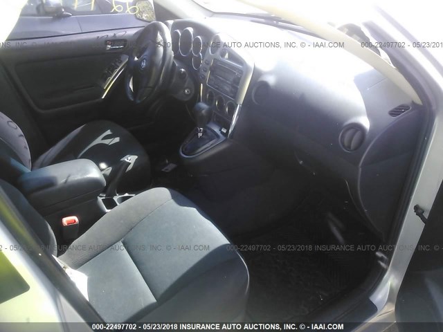 2T1KR30EX7C679075 - 2007 TOYOTA COROLLA MATRIX XR SILVER photo 5