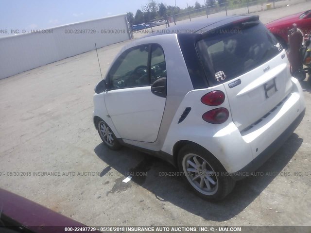 WMEEJ31X28K173326 - 2008 SMART FORTWO PURE/PASSION WHITE photo 3