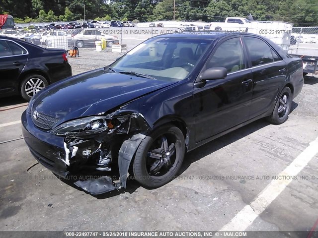 4T1BE32K62U031240 - 2002 TOYOTA CAMRY LE/XLE/SE შავი ფოტო 2