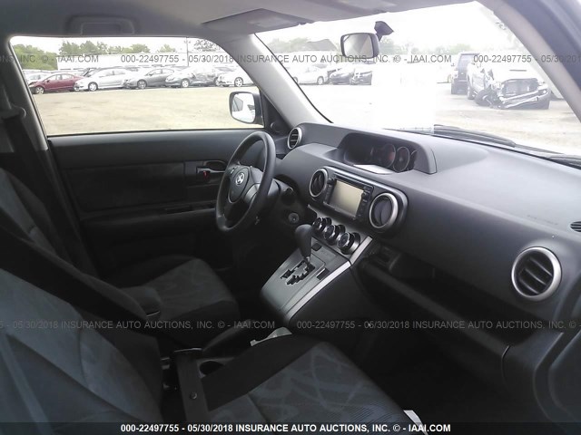 JTLZE4FE9EJ053935 - 2014 TOYOTA SCION XB SILVER photo 5