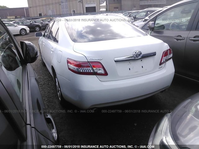 4T1BK3EKXAU601372 - 2010 TOYOTA CAMRY SE/LE/XLE WHITE photo 3