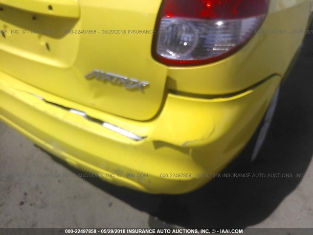 2T1LR32EX4C315297 - 2004 TOYOTA COROLLA MATRIX XR YELLOW photo 6