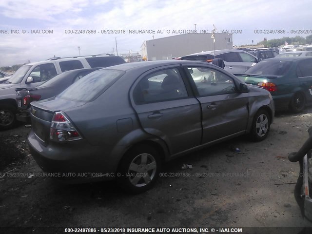 KL1TD5DE8BB234275 - 2011 CHEVROLET AVEO LS/LT 银色 照片 4