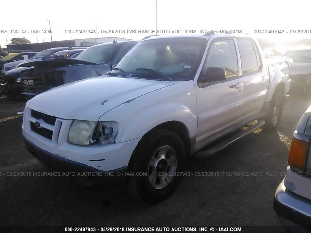 1FMZU67K04UA23133 - 2004 FORD EXPLORER SPORT TR  WHITE photo 2